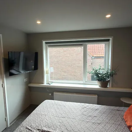 Guesthouse Ouddorp Connection 2* آودورب