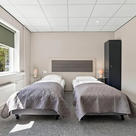 Connection Hotel 3*
