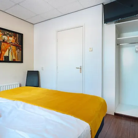 Guesthouse Ouddorp Connection Hotel 2*