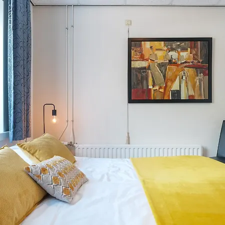 Ouddorp Connection Guesthouse 2* אאודורפ